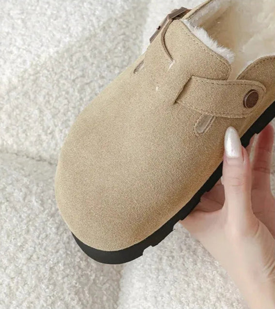 Sabot en cuir Suède Boston à fourrure fermé | Vanille Crème